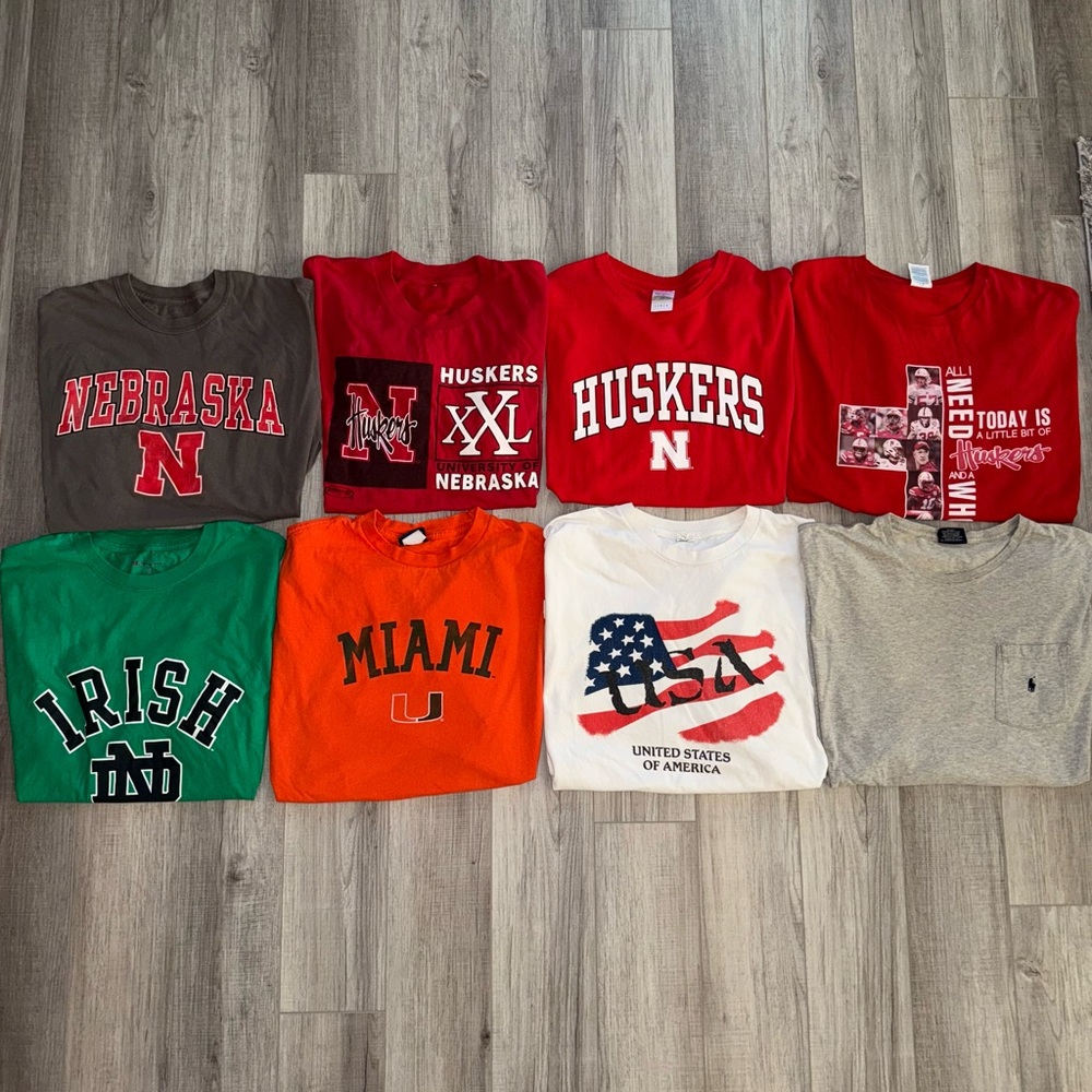 Men’s vintage t shirts, dm for multiple/bundle deals